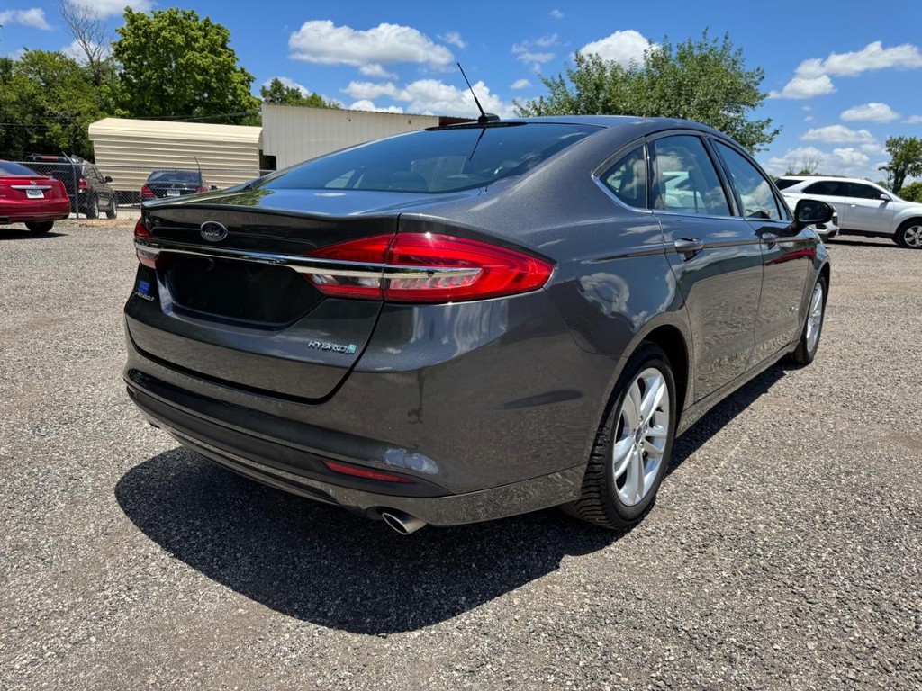 Ford Fusion Hybrid Vehicle Image 05