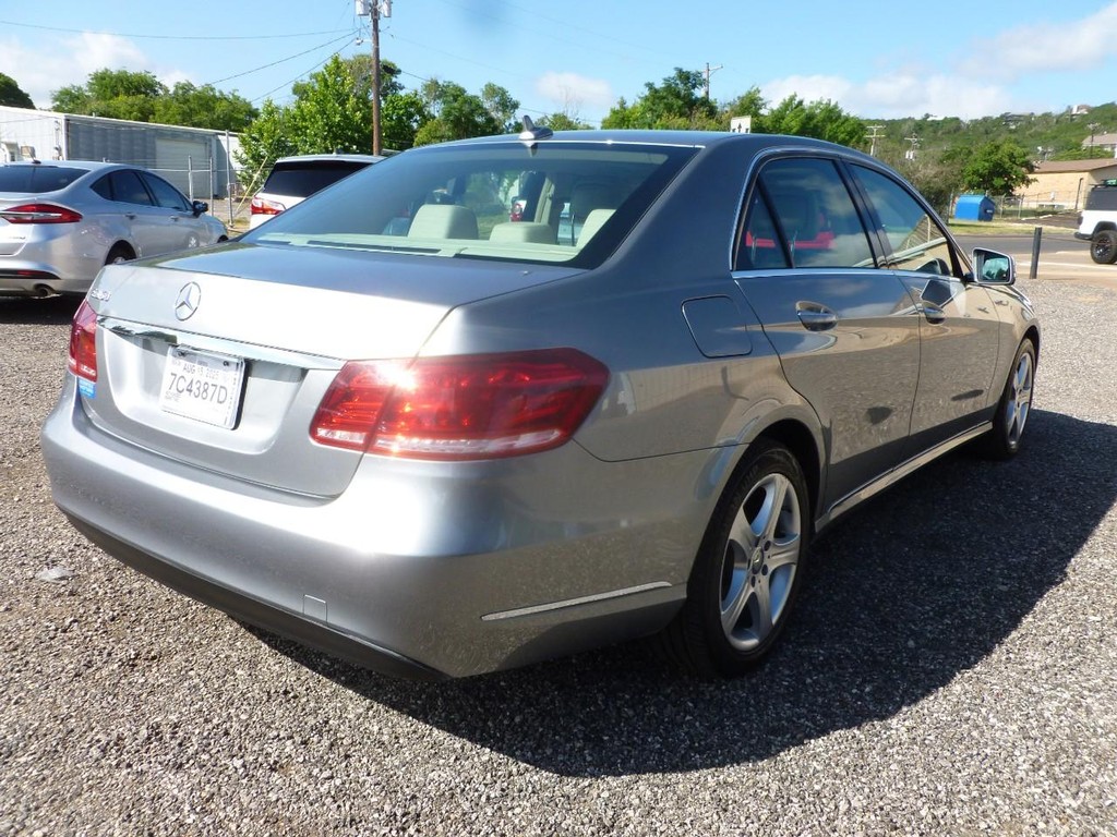 Mercedes-Benz E-Class Vehicle Image 02