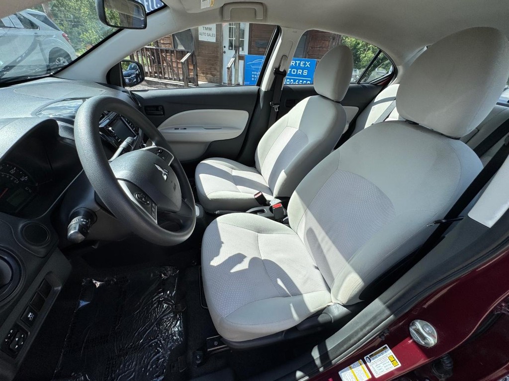 Mitsubishi Mirage G4 Vehicle Image 13