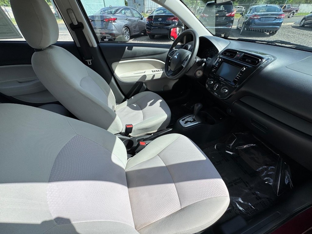 Mitsubishi Mirage G4 Vehicle Image 14