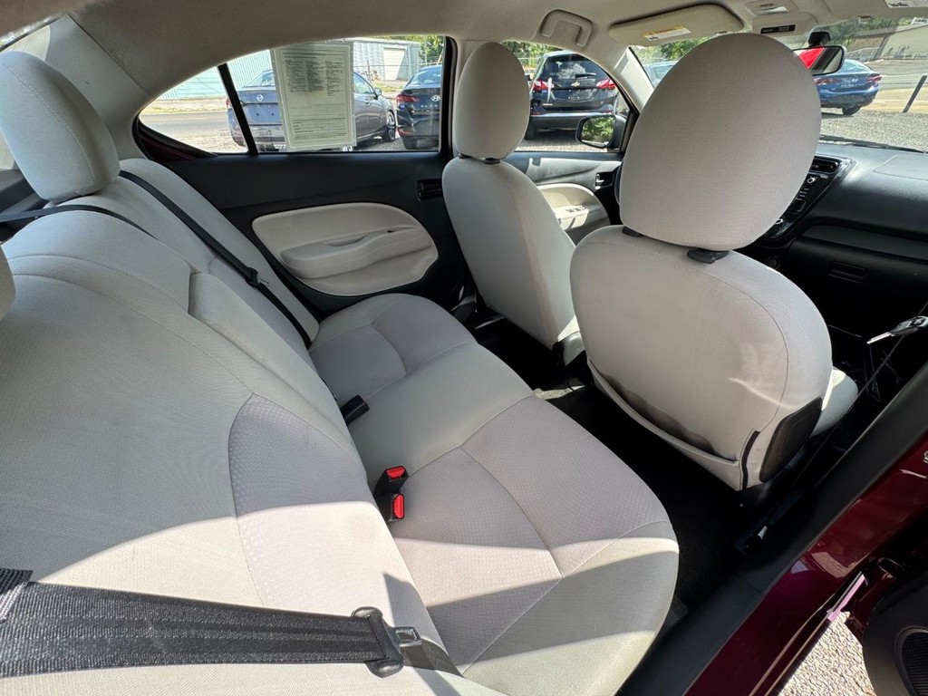 Mitsubishi Mirage G4 Vehicle Image 15