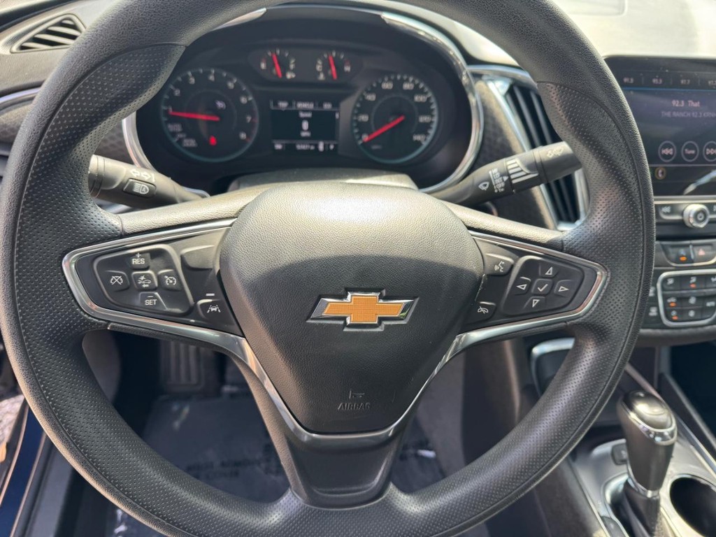 Chevrolet Malibu Vehicle Image 06