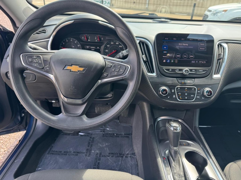 Chevrolet Malibu Vehicle Image 07