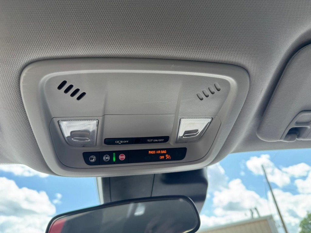Chevrolet Malibu Vehicle Image 11