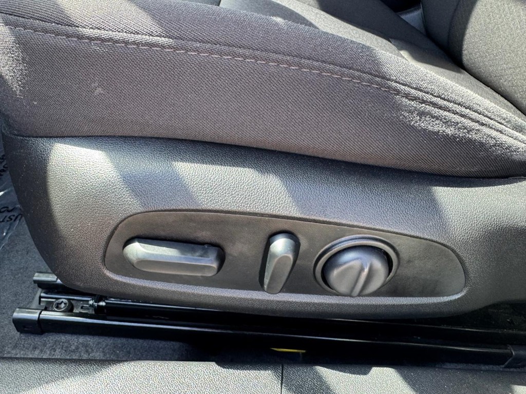 Chevrolet Malibu Vehicle Image 17