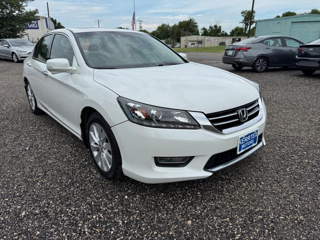Honda Accord Sedan Vehicle Image 02