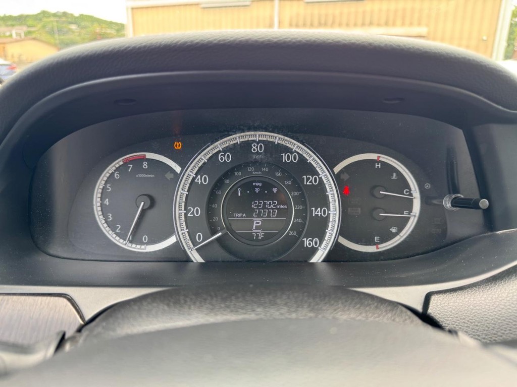 Honda Accord Sedan Vehicle Image 11