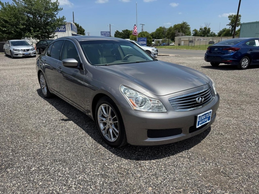 INFINITI G37 Sedan Vehicle Image 02