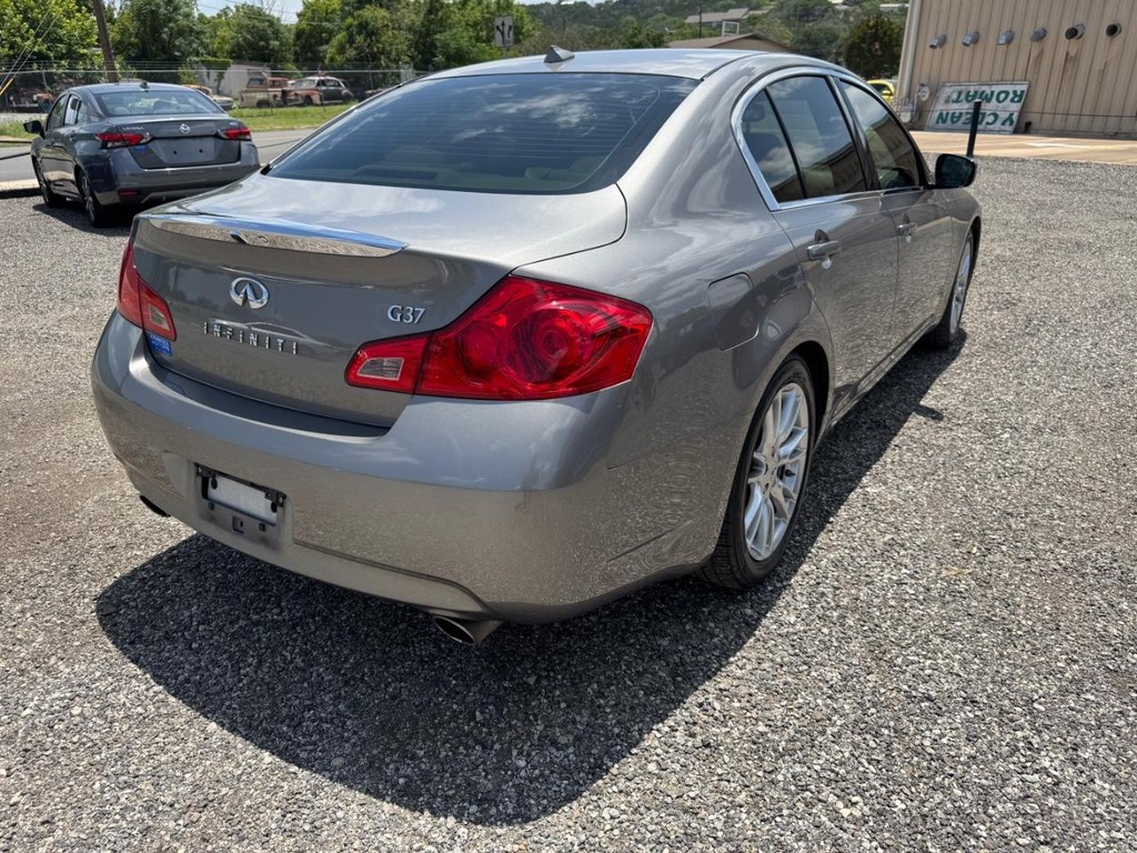 INFINITI G37 Sedan Vehicle Image 03