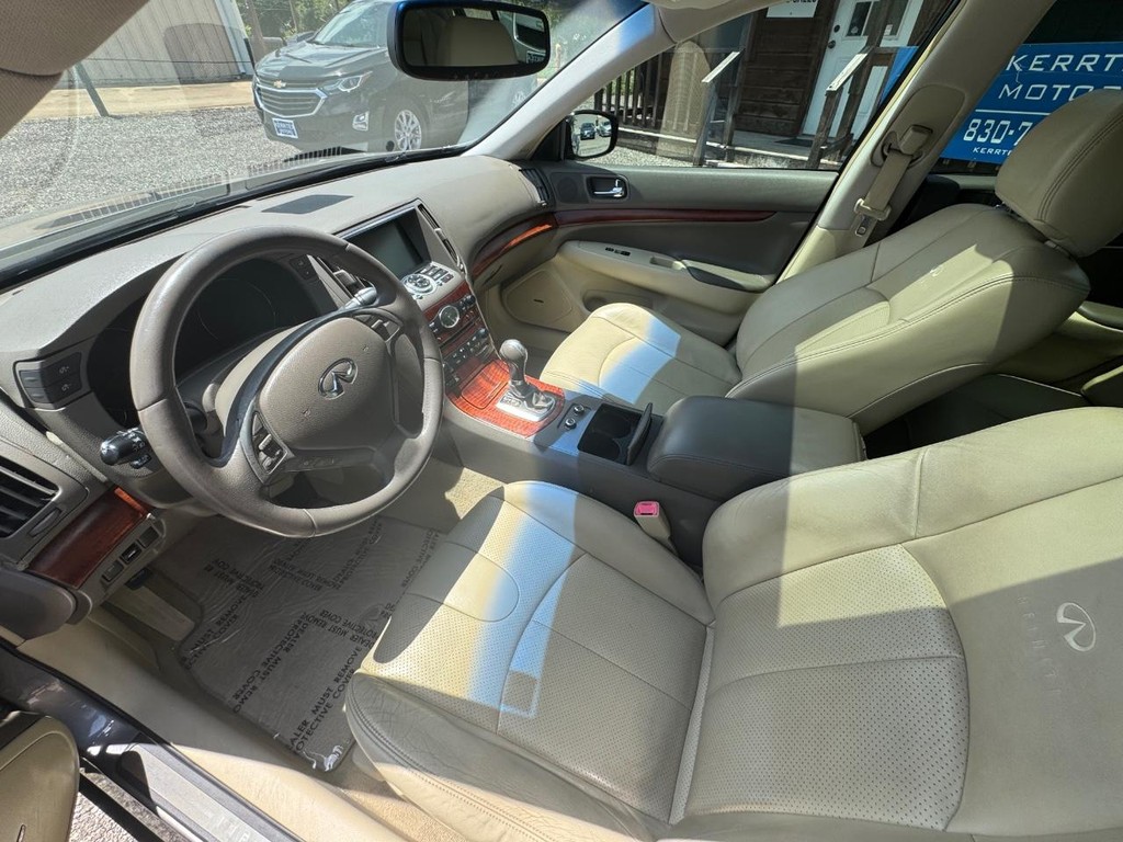 INFINITI G37 Sedan Vehicle Image 13
