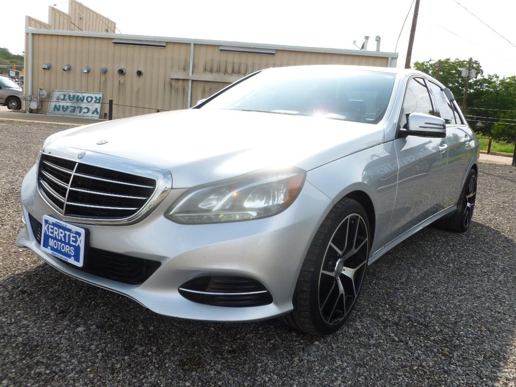Mercedes-Benz E-Class Vehicle Image 05