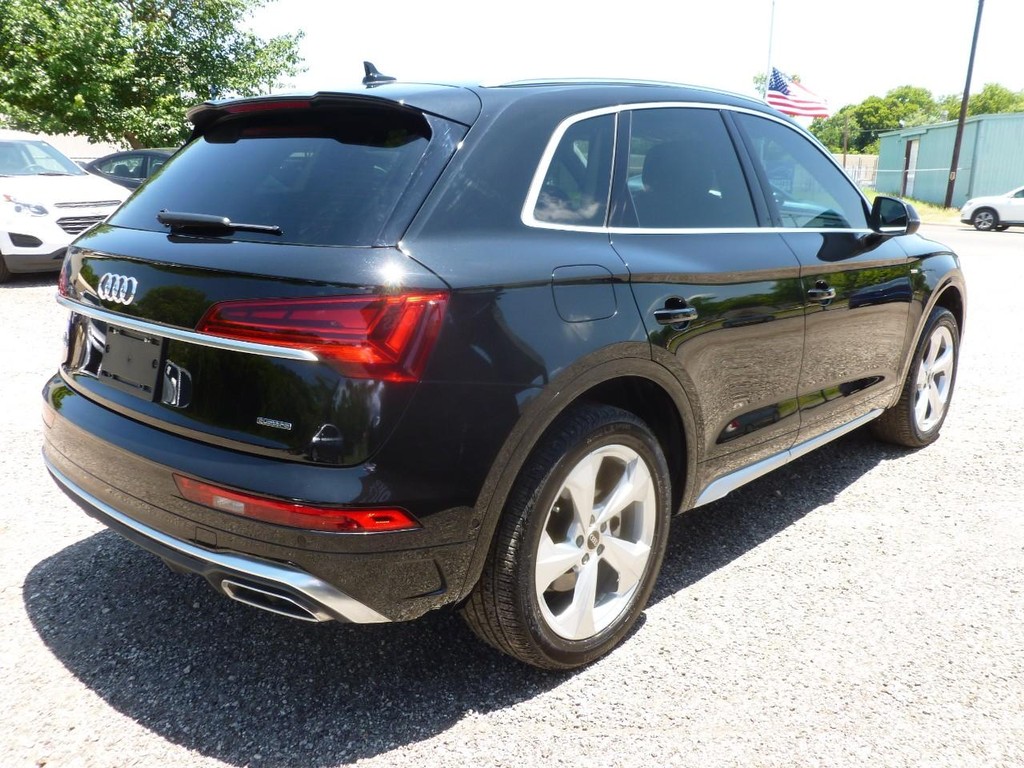 Audi Q5 Vehicle Image 03