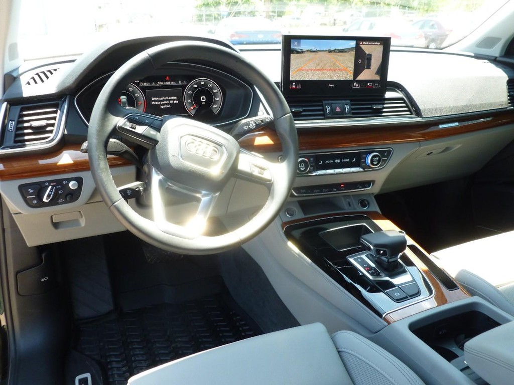 Audi Q5 Vehicle Image 09