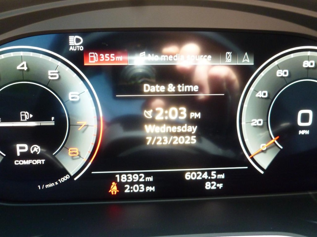 Audi Q5 Vehicle Image 12