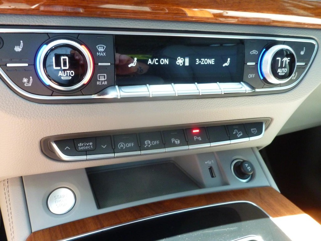 Audi Q5 Vehicle Image 18