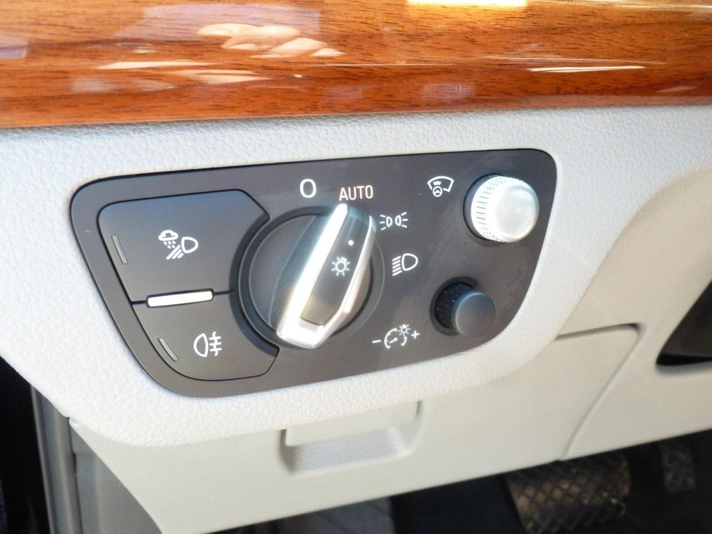 Audi Q5 Vehicle Image 21