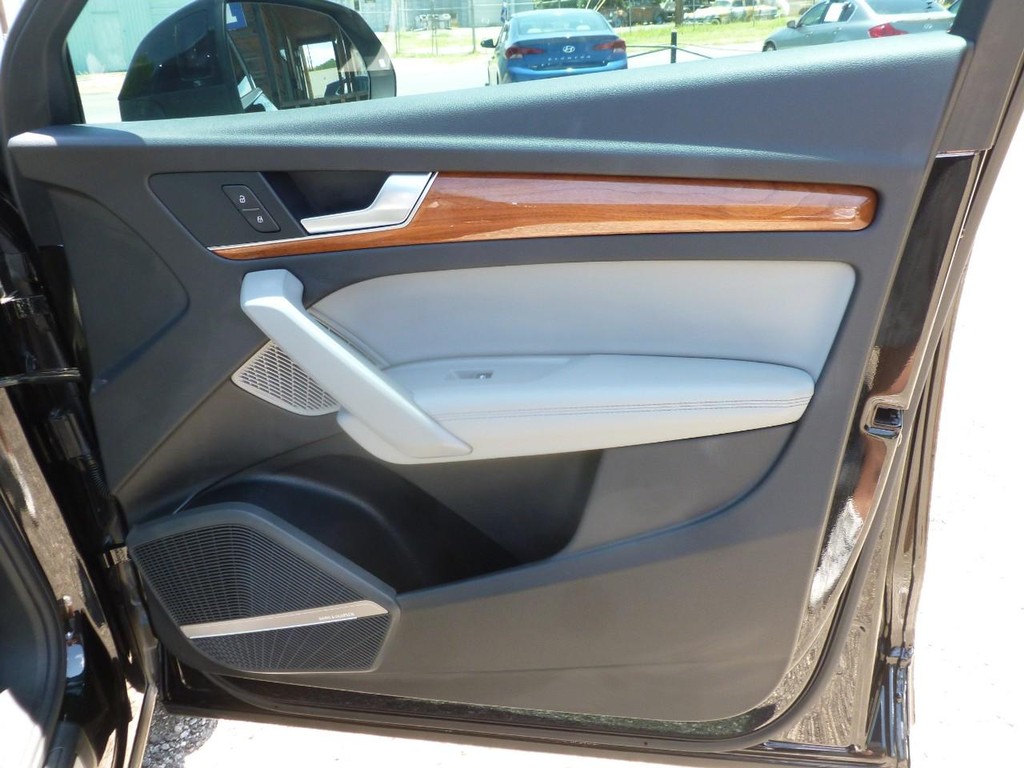 Audi Q5 Vehicle Image 27