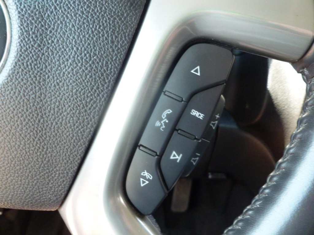 Chevrolet Avalanche Vehicle Image 11