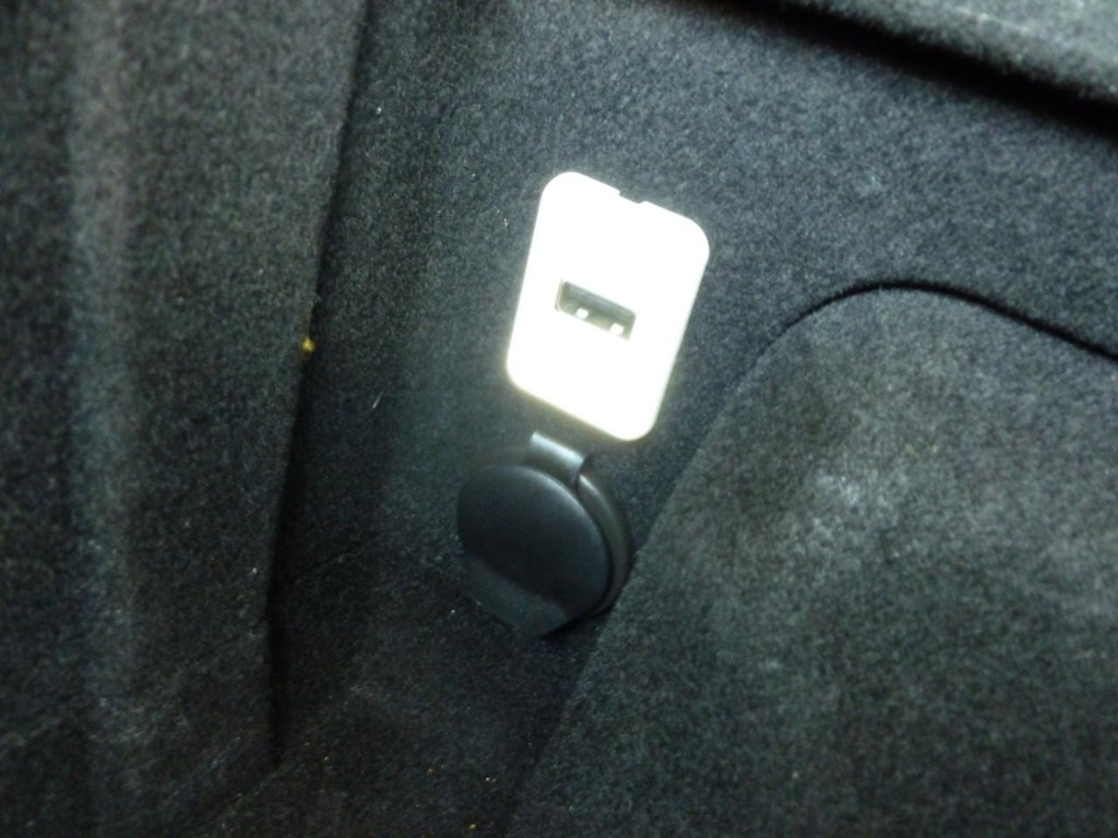 Chevrolet Avalanche Vehicle Image 16