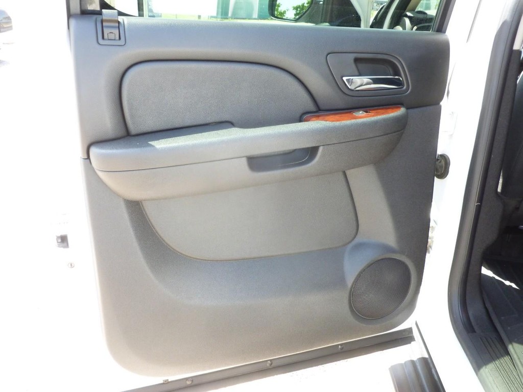 Chevrolet Avalanche Vehicle Image 18