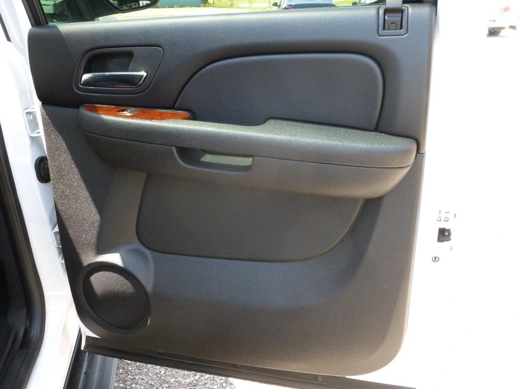 Chevrolet Avalanche Vehicle Image 19