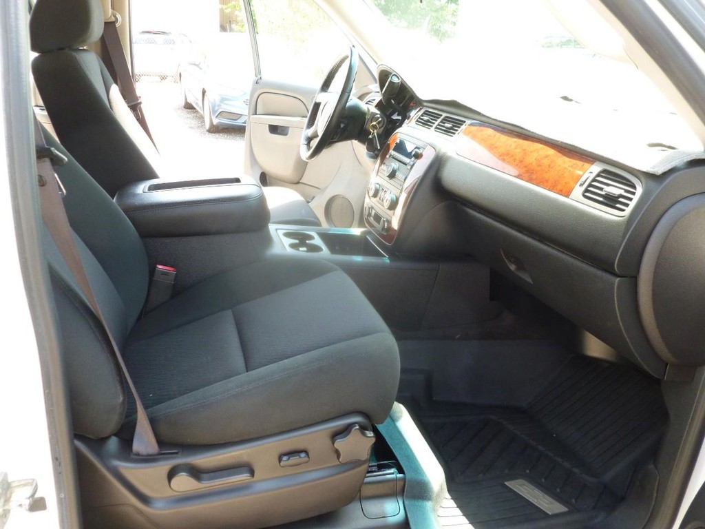 Chevrolet Avalanche Vehicle Image 21