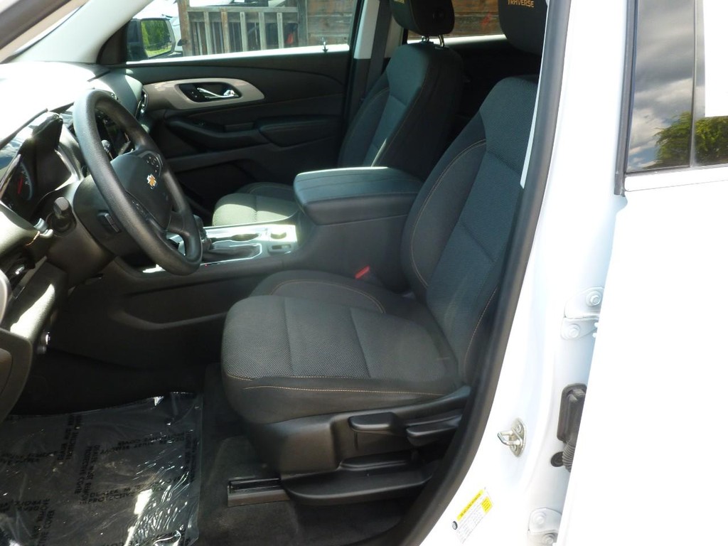 Chevrolet Traverse Vehicle Image 06