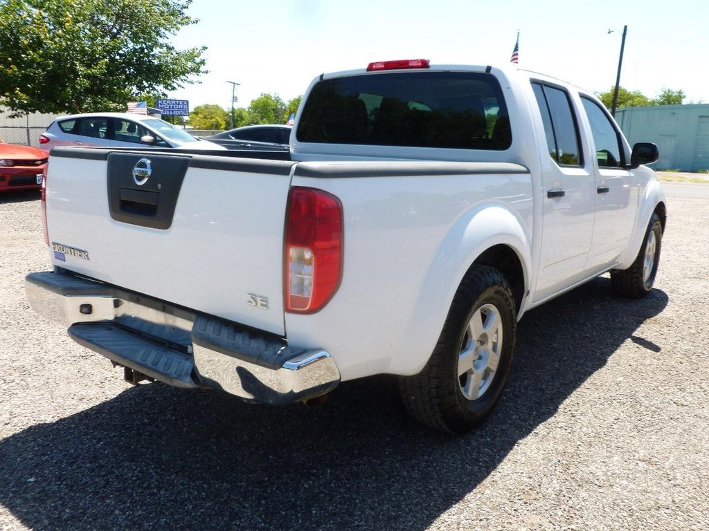 Nissan Frontier Vehicle Image 03