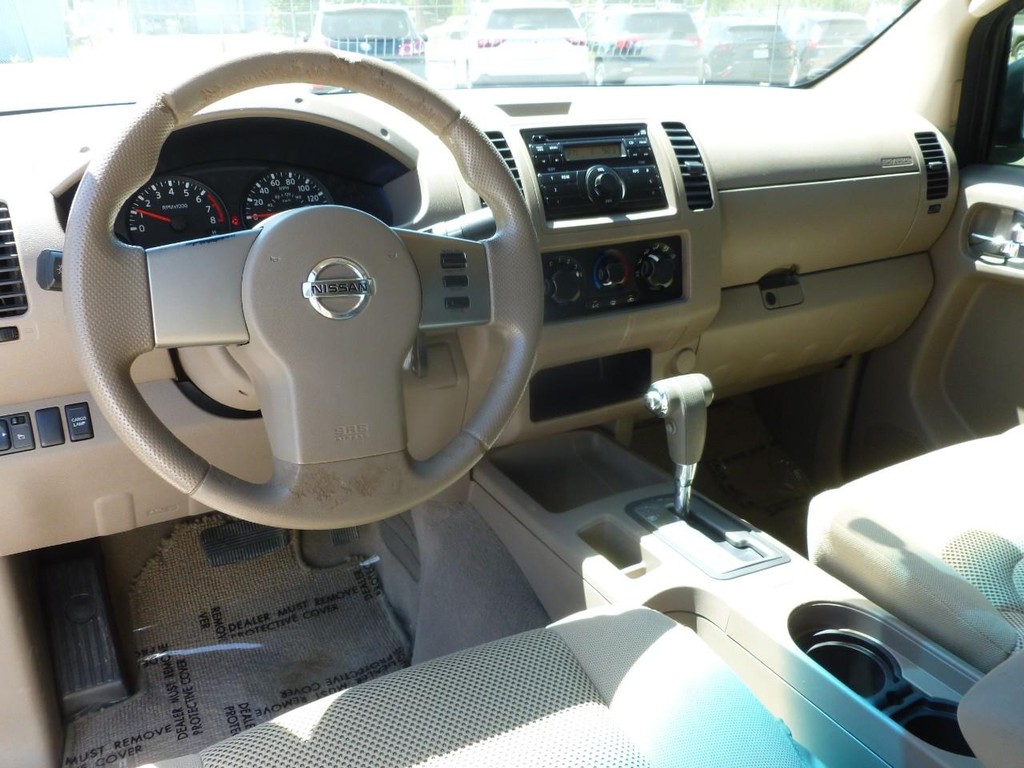 Nissan Frontier Vehicle Image 08