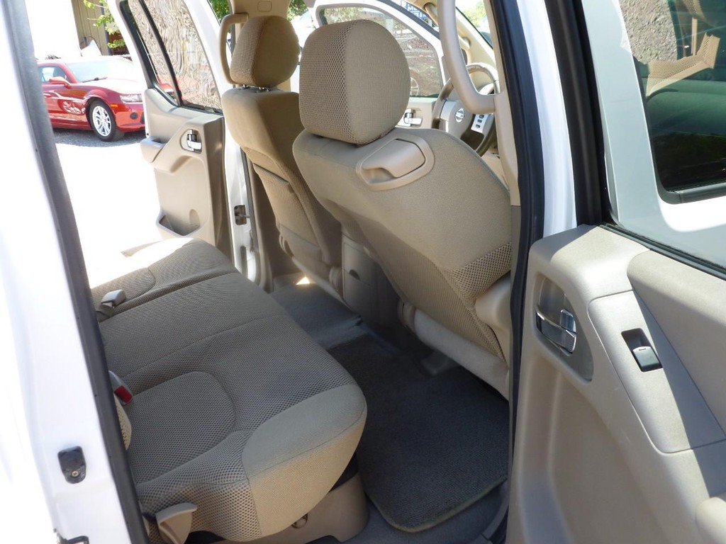 Nissan Frontier Vehicle Image 19