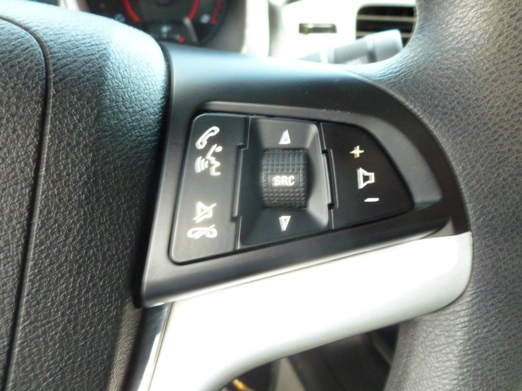 Chevrolet Camaro Vehicle Image 10