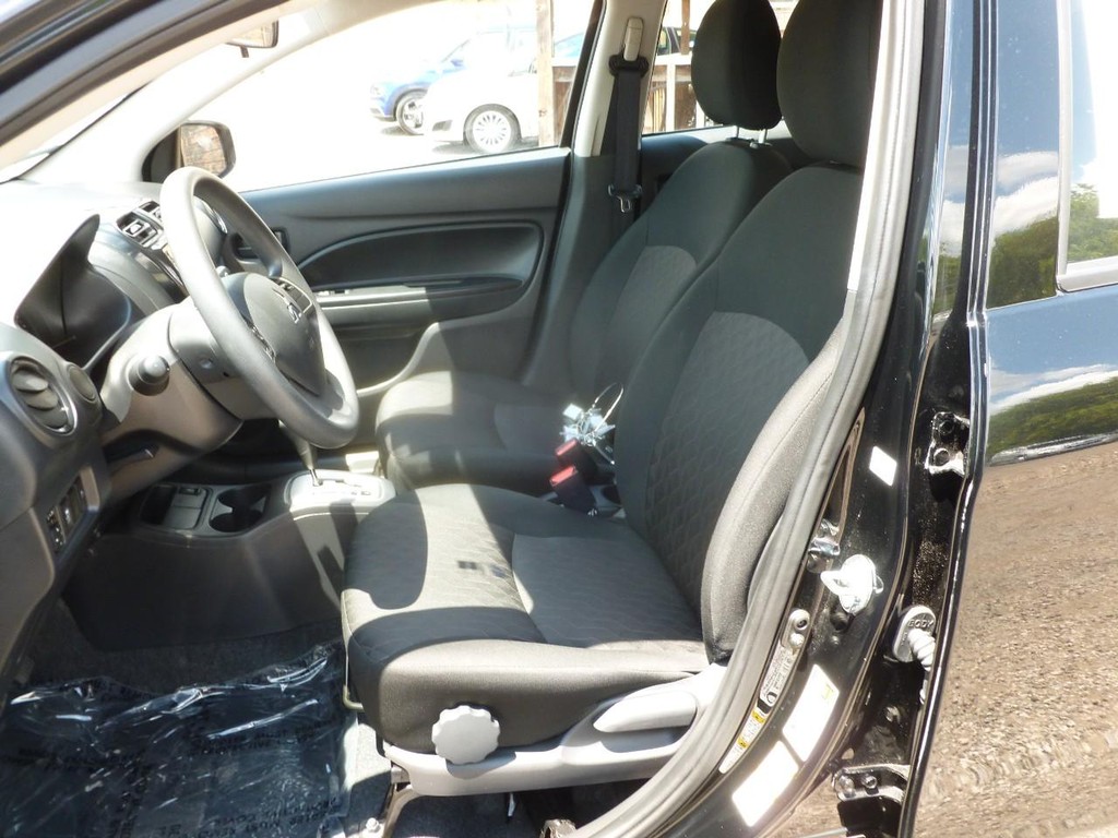 Mitsubishi Mirage Vehicle Image 06