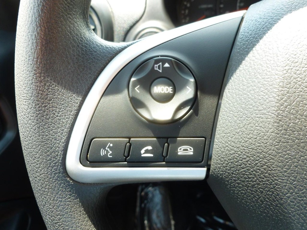 Mitsubishi Mirage Vehicle Image 11