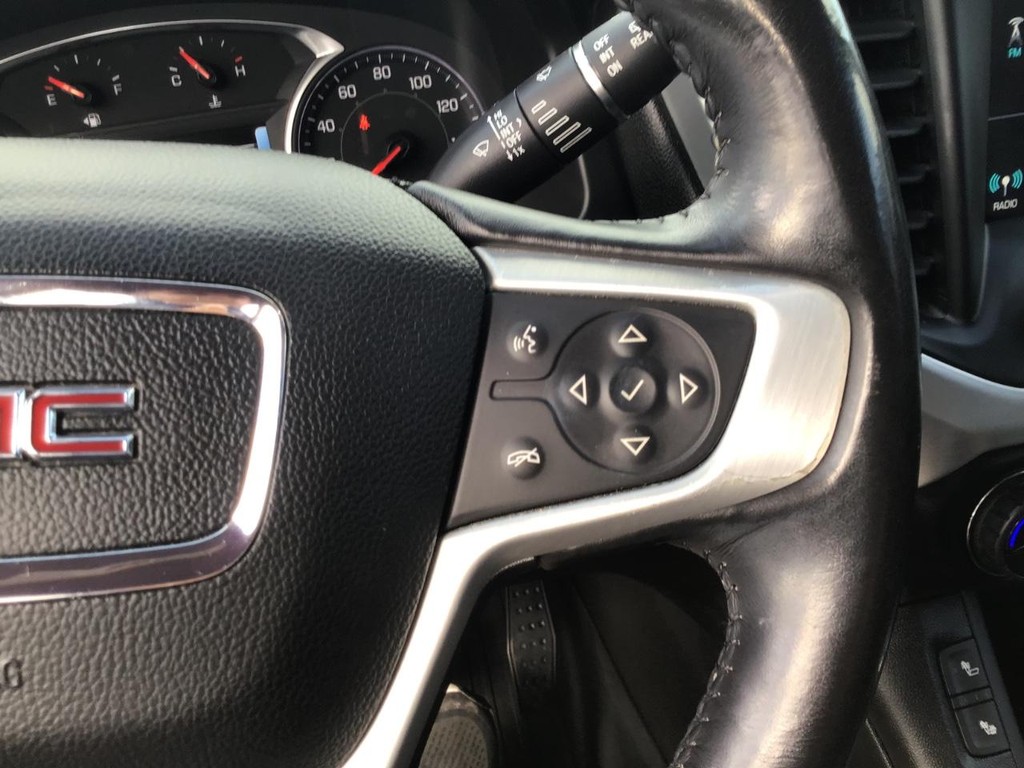 GMC Acadia Vehicle Image 07