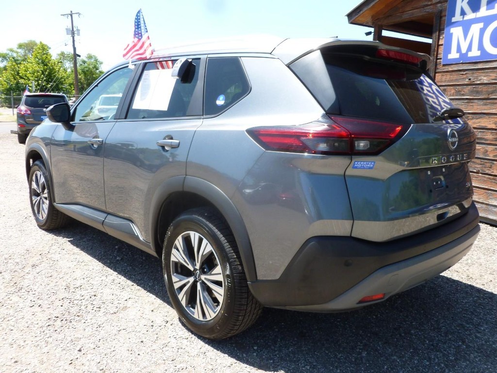 Nissan Rogue Vehicle Image 02