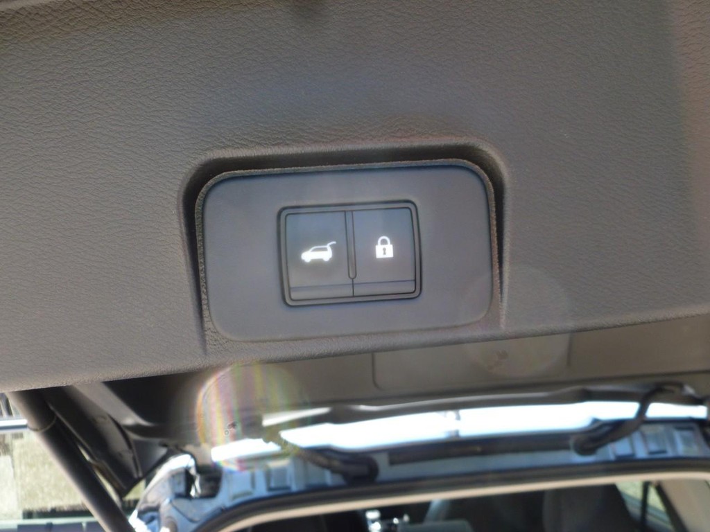 Nissan Rogue Vehicle Image 28
