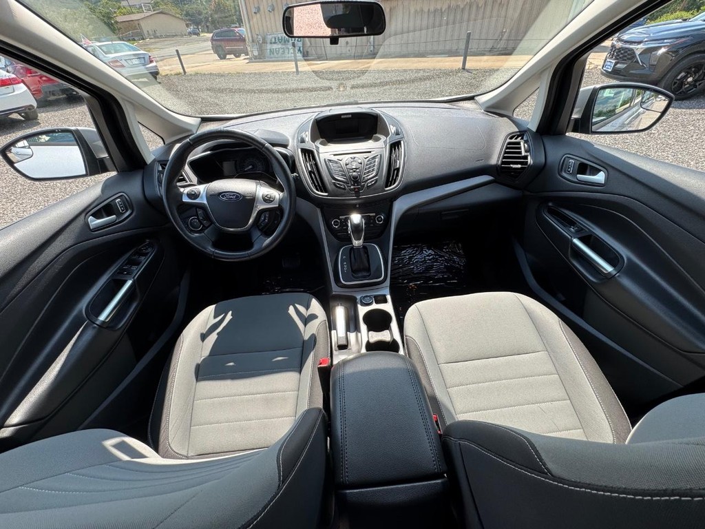 Ford C-Max Hybrid Vehicle Image 12