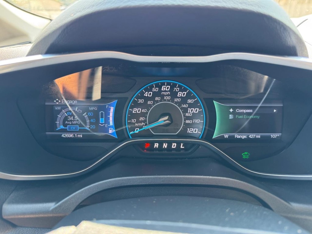 Ford C-Max Hybrid Vehicle Image 16