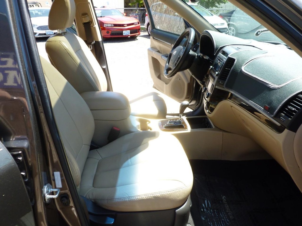 Hyundai Santa Fe Vehicle Image 21