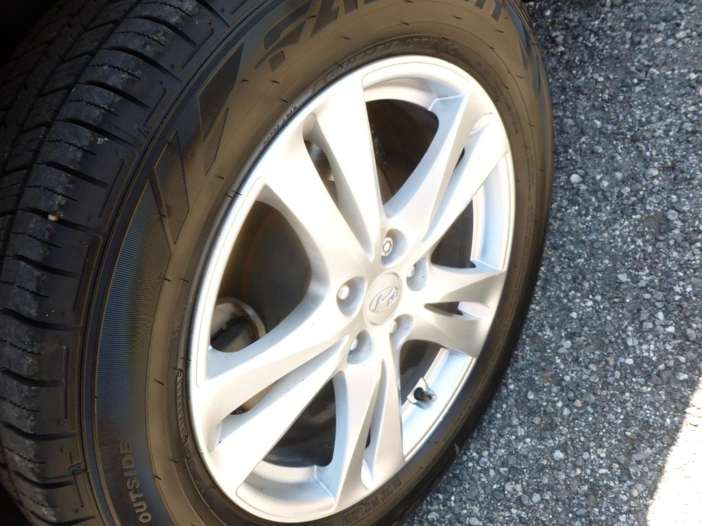 Hyundai Santa Fe Vehicle Image 24