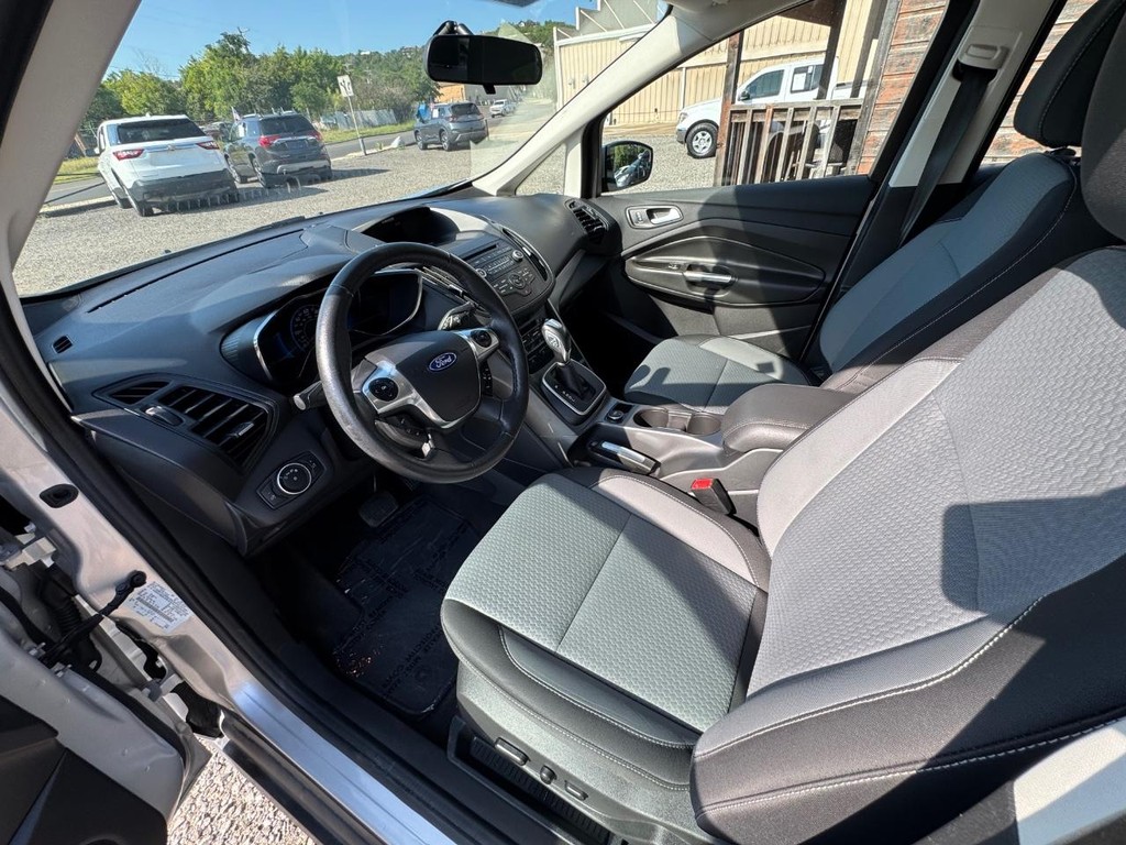 Ford C-Max Hybrid Vehicle Image 12