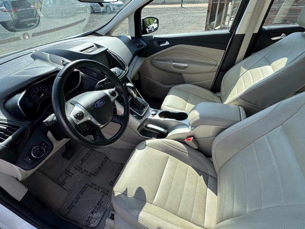 Ford C-Max Energi Vehicle Image 14