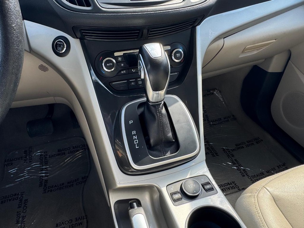 Ford C-Max Energi Vehicle Image 15