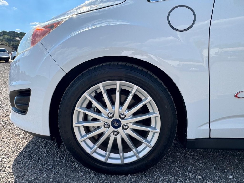 Ford C-Max Energi Vehicle Image 19