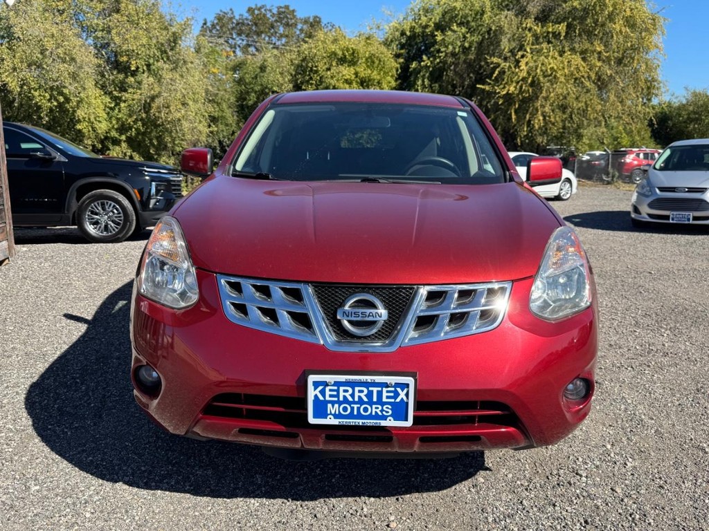 Nissan Rogue Vehicle Image 02