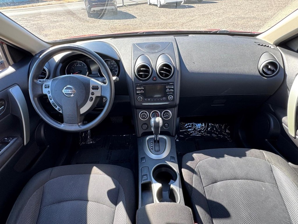 Nissan Rogue Vehicle Image 11