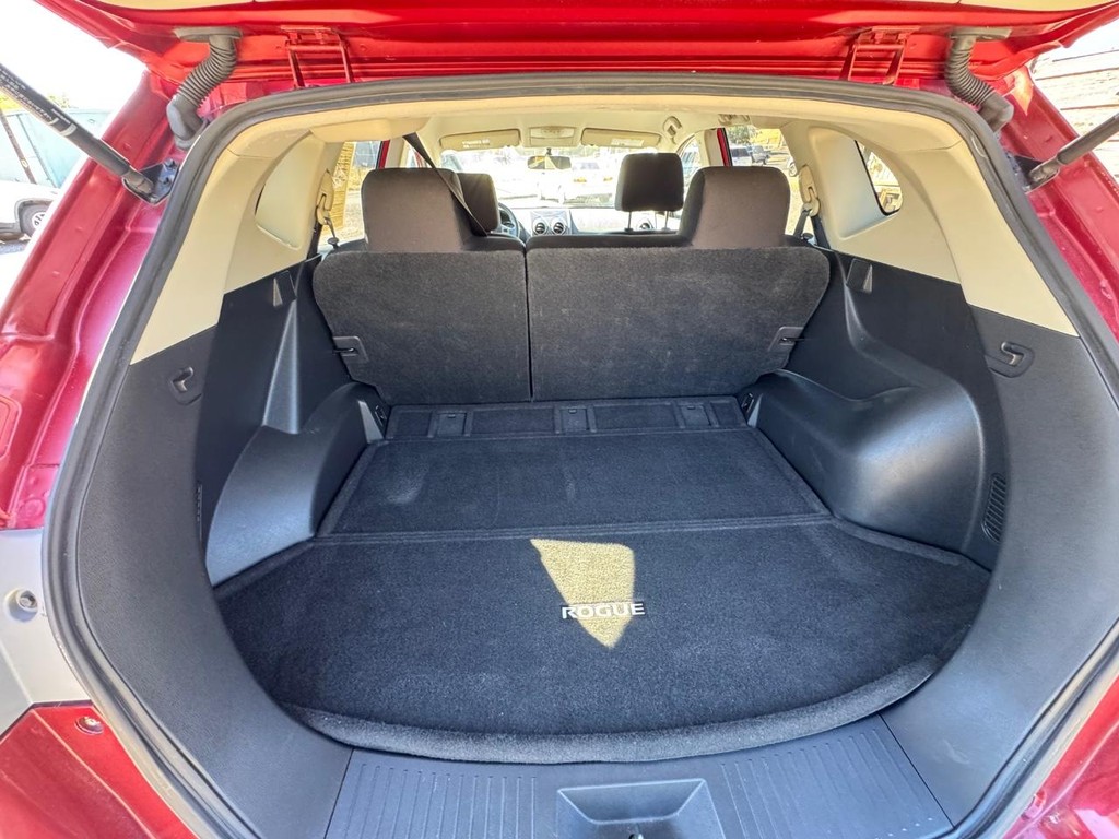 Nissan Rogue Vehicle Image 15