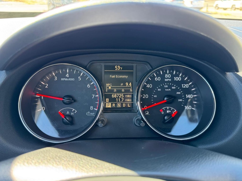 Nissan Rogue Vehicle Image 17