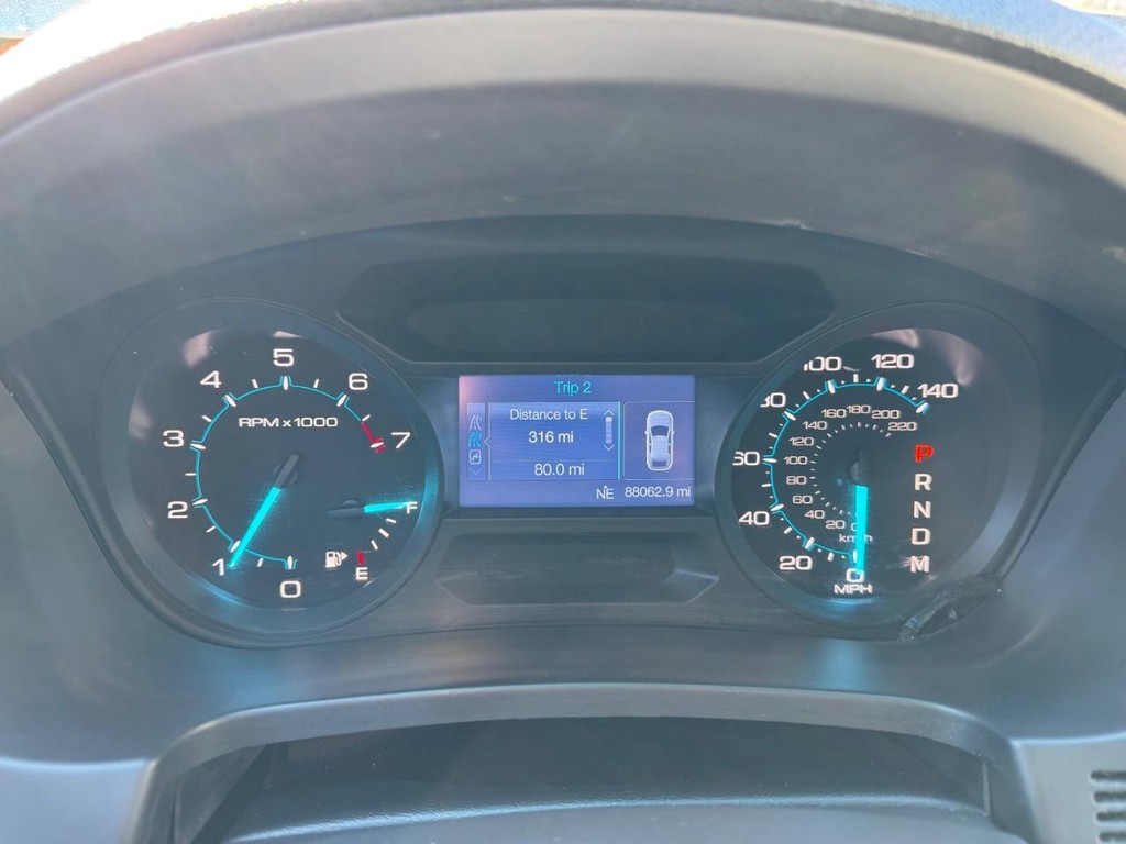 Ford Explorer Vehicle Image 17