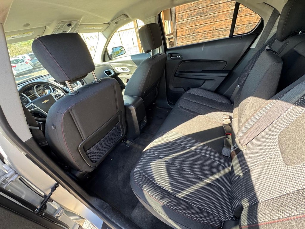 Chevrolet Equinox Vehicle Image 10